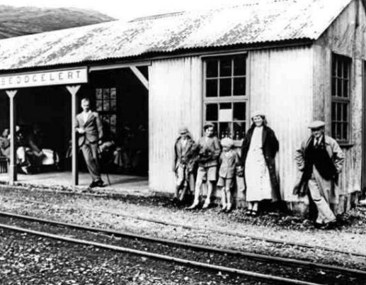 The original corrugated Beddgelert station was built in 1923 and knocked down In 1937 (Eryri - Snowdonia Park Authority planning documents Image)
